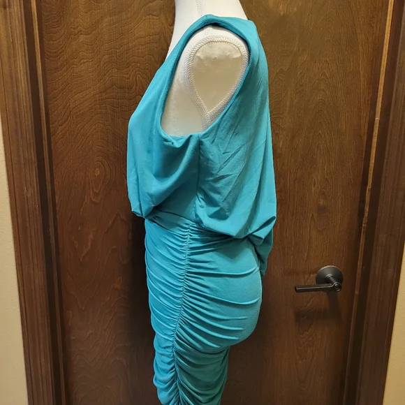 BCBG Elegant Emerald Green Dress NWT - Picture 7 of 11